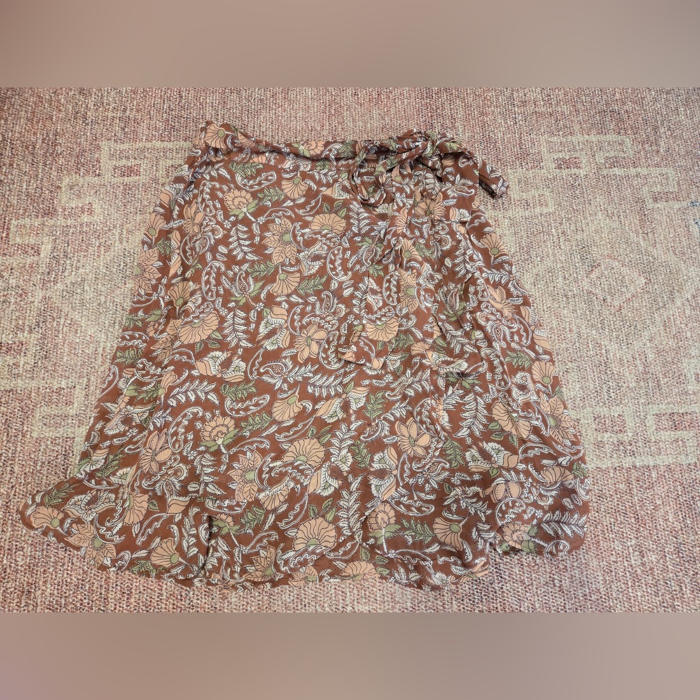 Anthropologie floral flirty wrap lined mini skirt XS like new viscose & modal